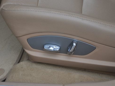 Used 2013 Porsche Panamera 4S image 37