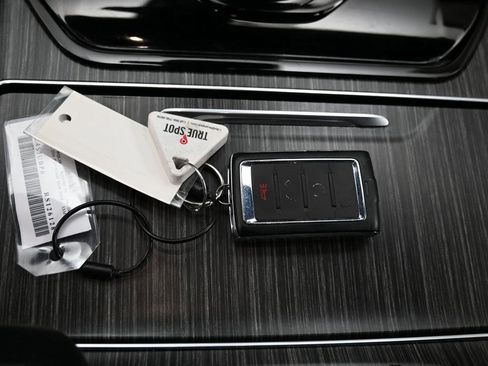 Used 2024 Jeep Wagoneer Series II w/ Flexible Seating Group image 35