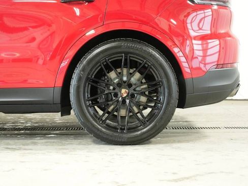 New 2026 Porsche Cayenne Coupe AWD/4WD image 44