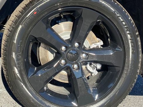 New 2025 Jeep Grand Cherokee L Limited image 10