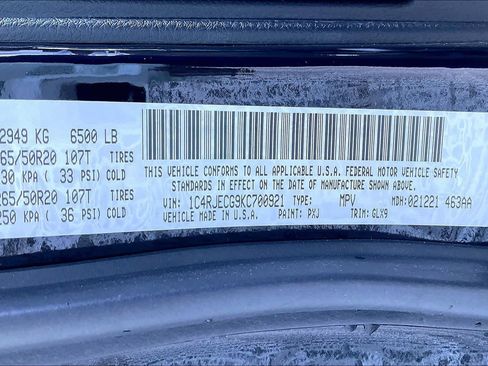 Used 2019 Jeep Grand Cherokee Overland image 33