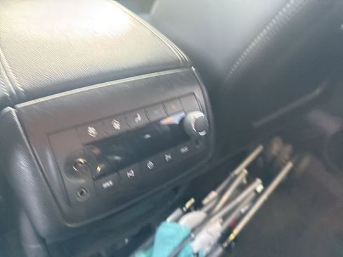 Used 2017 Chevrolet Traverse LT image 8