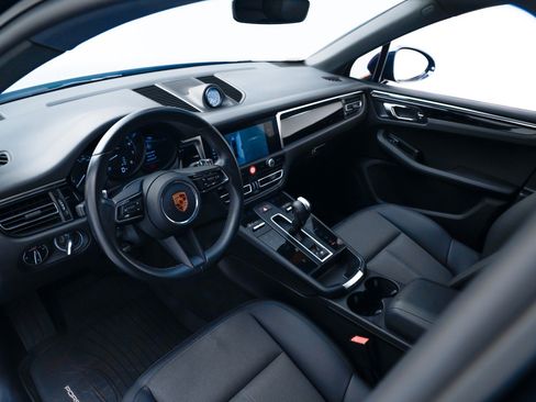 Used 2022 Porsche Macan image 4