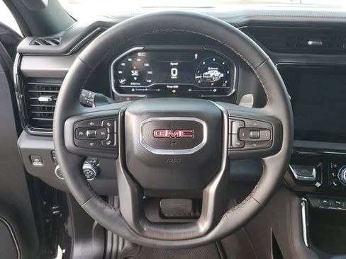Used 2024 GMC Sierra 1500 AT4 w/ Technology Package AWD/4WD image 21