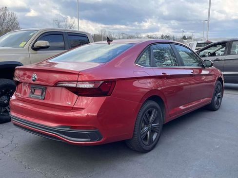 Used 2022 Volkswagen Jetta SE image 7