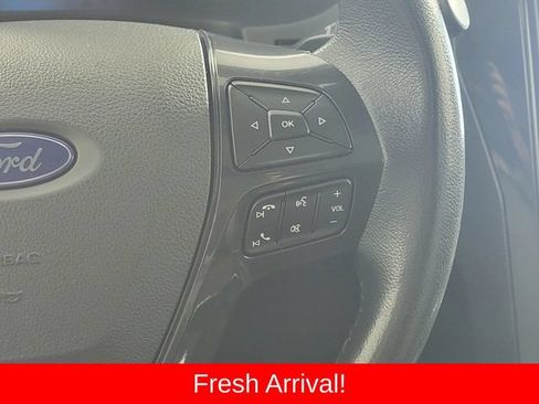 Used 2017 Ford Explorer XLT w/ Equipment Group 202A AWD/4WD image 27