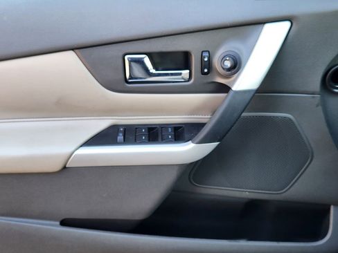 Used 2012 Ford Edge Limited image 23
