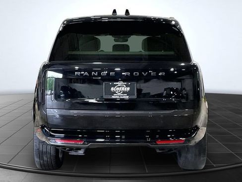 Used 2024 Land Rover Range Rover SE AWD/4WD image 4