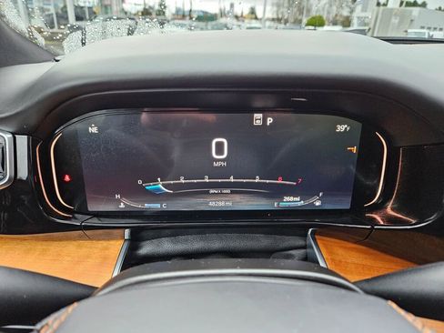 Used 2024 Jeep Grand Wagoneer L Series III image 25