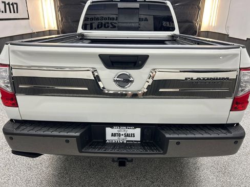 Used 2019 Nissan Titan Platinum Reserve AWD/4WD image 5