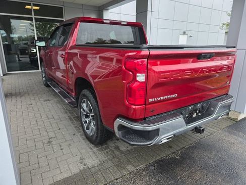 Used 2023 Chevrolet Silverado 1500 LT w/ Z71 Off-Road Package AWD/4WD image 2