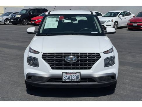 Used 2020 Hyundai Venue SE FWD image 8