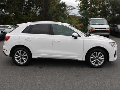 Used 2023 Audi Q3 2.0T Premium image 9