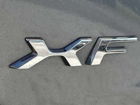 Used 2016 Jaguar XF R-Sport image 39