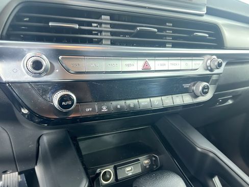 Certified 2022 Kia Telluride LX FWD image 19