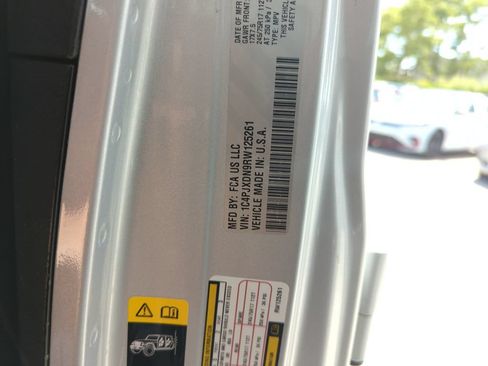 Used 2024 Jeep Wrangler Unlimited Sport AWD/4WD image 36