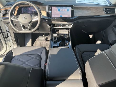 New 2026 Volkswagen Atlas SE image 26