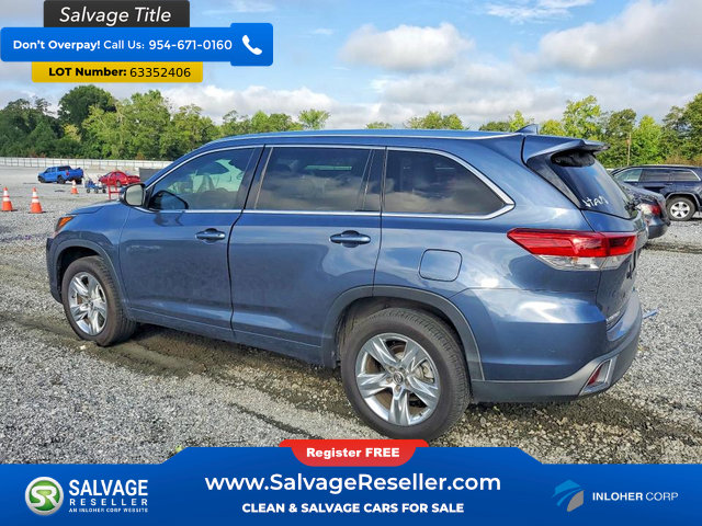 Used 2017 Toyota Highlander Limited FWD image 3