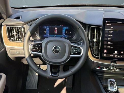 New 2026 Volvo XC60 B5 Plus w/ Climate Package AWD/4WD image 28