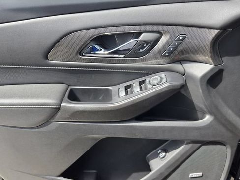 Used 2022 Chevrolet Traverse Premier w/ Redline Edition FWD image 28