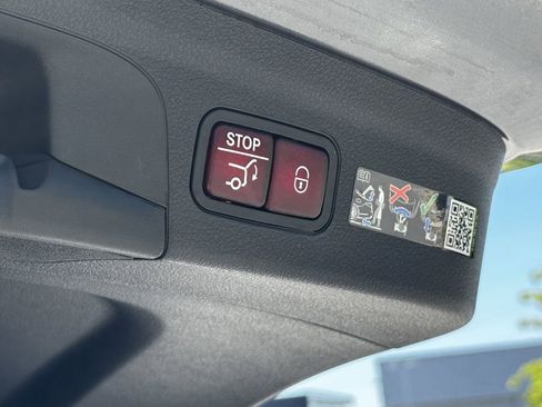 Certified 2025 Mercedes-Benz GLE 450 4MATIC image 22