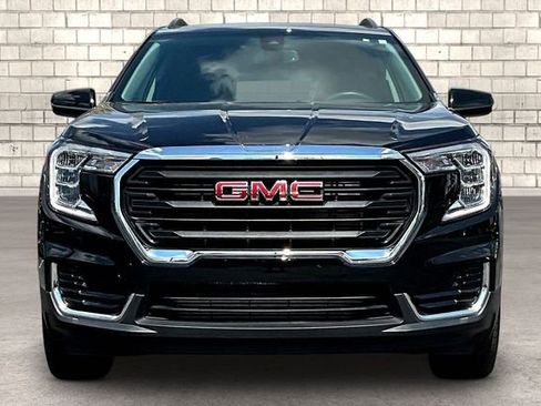 Used 2022 GMC Terrain SLE w/ Driver Convenience Package AWD/4WD image 2