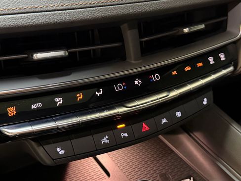 Certified 2025 Cadillac CT5 V RWD image 38