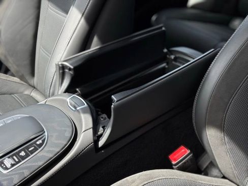 Used 2022 Mercedes-Benz E 53 AMG 4MATIC Sedan image 46