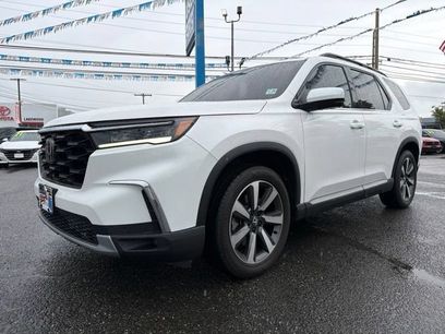Used 2025 Honda Pilot Touring