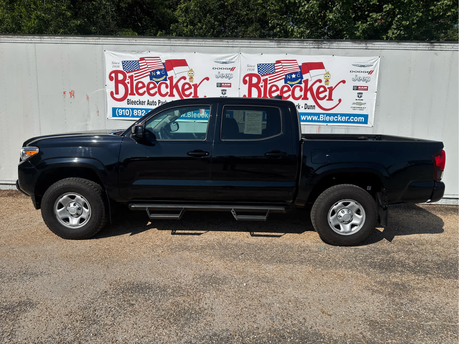 Used 2020 Toyota Tacoma SR AWD/4WD image 7