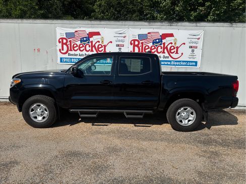 Used 2020 Toyota Tacoma SR AWD/4WD image 7