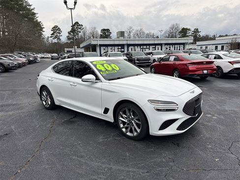 Used 2022 Genesis G70 2.0T image 3