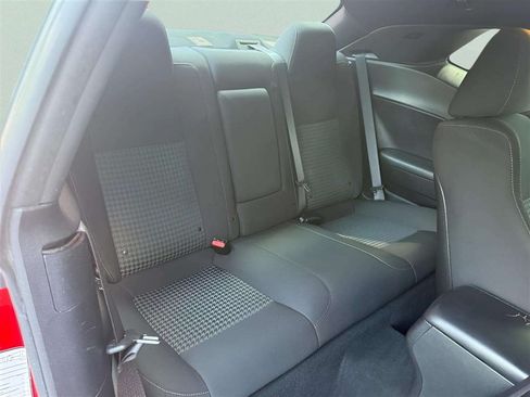 Used 2019 Dodge Challenger R/T RWD image 15