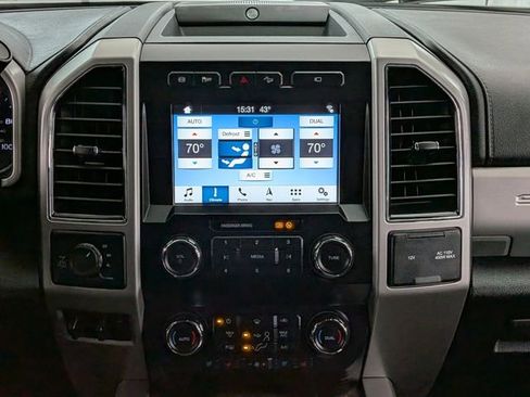 Certified 2019 Ford F250 Lariat w/ Chrome Package image 37