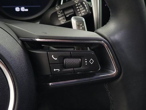 Used 2024 Porsche Macan AWD/4WD image 27