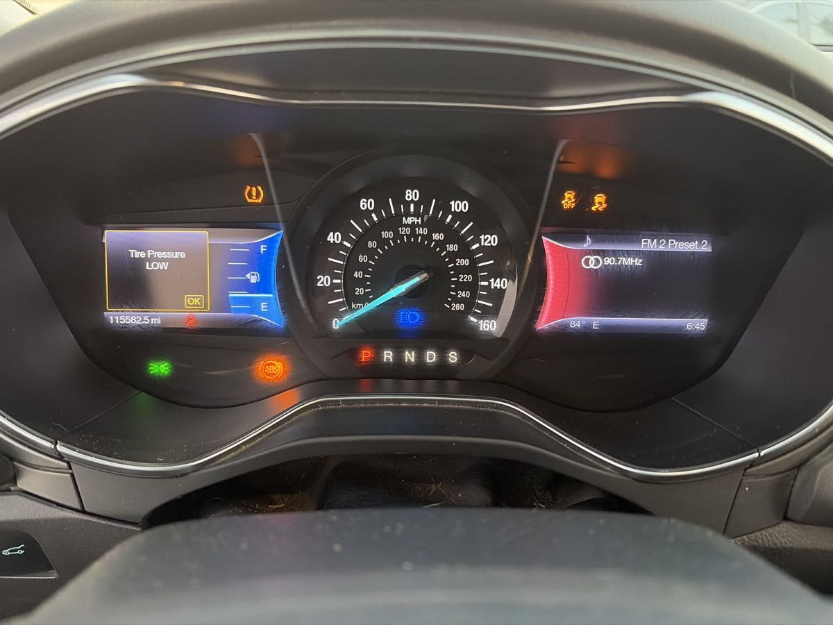 Used 2013 Ford Fusion Titanium FWD image 9