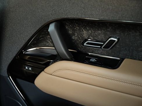 New 2025 Land Rover Range Rover Sport SE image 35