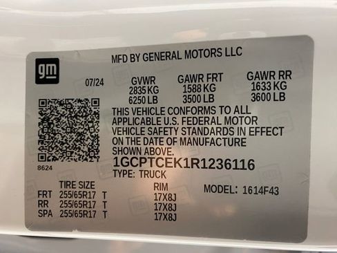 Certified 2024 Chevrolet Colorado LT w/ LT Convenience Package AWD/4WD image 32