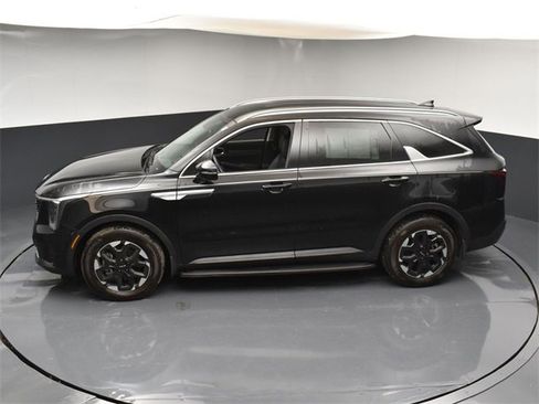 Certified 2025 Kia Sorento S image 45