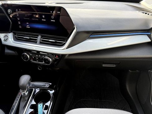 Used 2024 Chevrolet Trax LT w/ Driver Confidence Package image 14