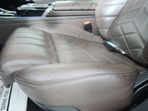 Certified 2023 BMW 760i xDrive w/ Executive Package image 9