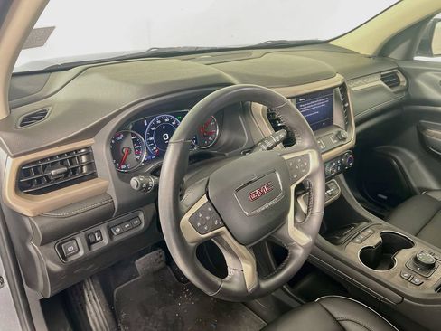 Used 2021 GMC Acadia Denali w/ Denali Ultimate Package AWD/4WD image 6