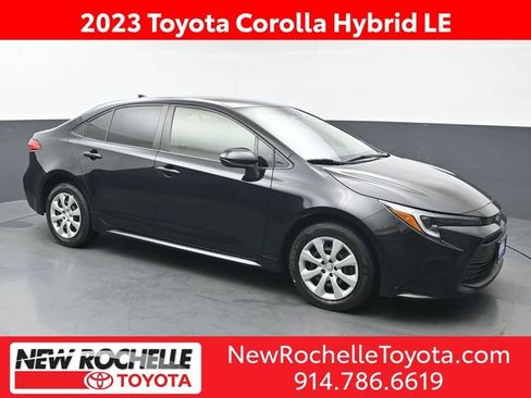 Certified 2023 Toyota Corolla LE image 1