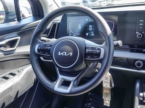 Certified 2023 Kia Sportage LX image 14