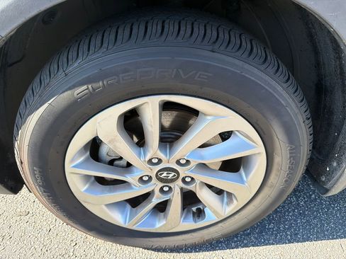 Used 2017 Hyundai Tucson SE Plus FWD image 11