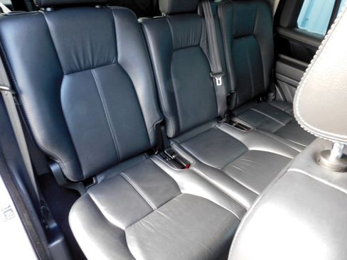 Used 2016 Land Rover LR4 HSE LUX image 19