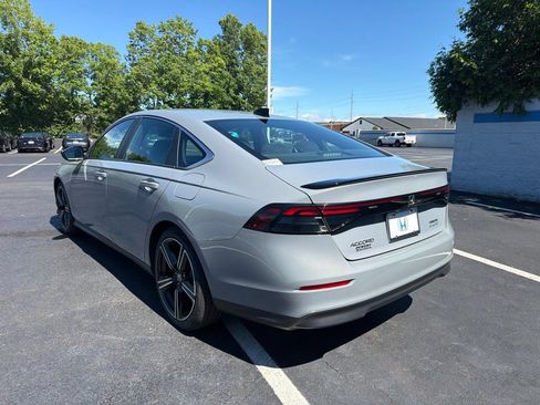 Used 2023 Honda Accord Sport image 3
