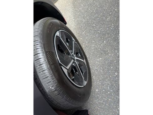 Used 2026 Kia Niro LX image 7