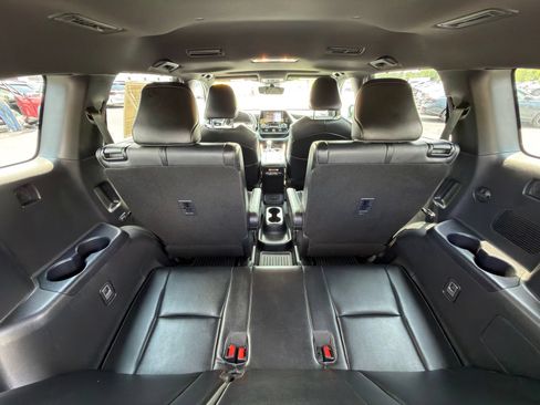 Used 2021 Toyota Highlander XSE AWD/4WD image 30