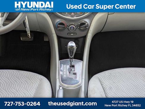 Used 2013 Hyundai Accent GLS w/ Premium Pkg FWD image 18